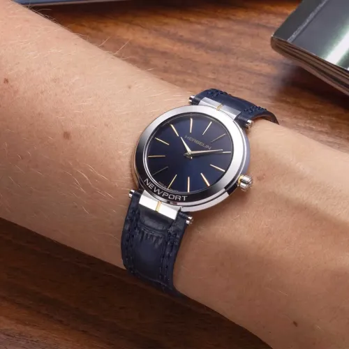 Photo montrant l'intégralité de la montre Montre Herbelin Newport – Slim – Bicolore & Cuir