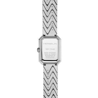 Vue de dos de la Montre Herbelin Octogône – Chevrons – Acier & Nacre