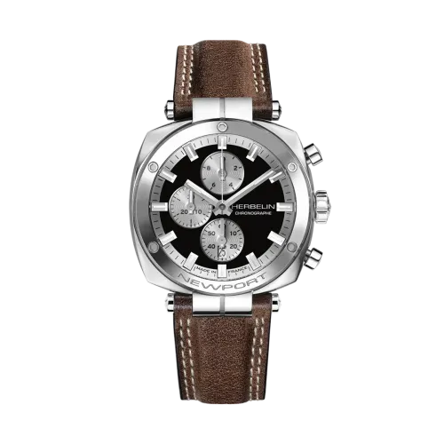 Photo montrant l'intégralité de la montre Newport – Héritage Chronographe – Acier & Cuir