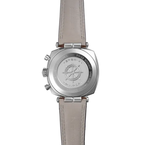 Photo montrant l'intégralité de la montre Newport – Héritage Chronographe – Acier & Cuir