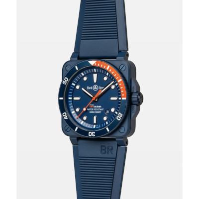 Vue profil de la montre Bell & Ross BR-03 Diver Tara montrant la couronne