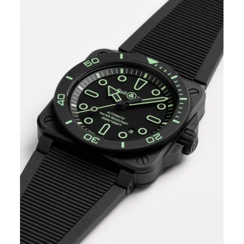 Photo montrant l'intégralité de la montre BR-03 Diver Lum Outline