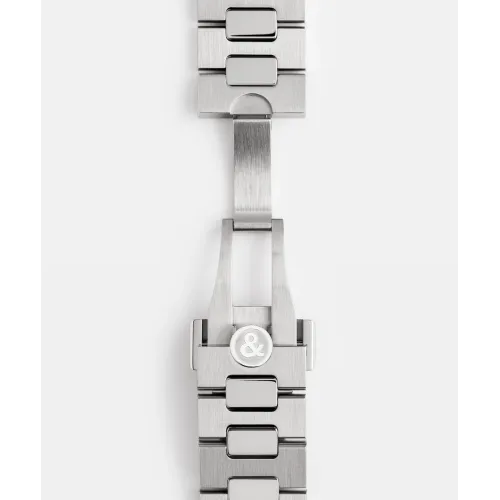 Photo montrant l'intégralité de la montre Bell & Ross BR-X5 Ice Blue Steel