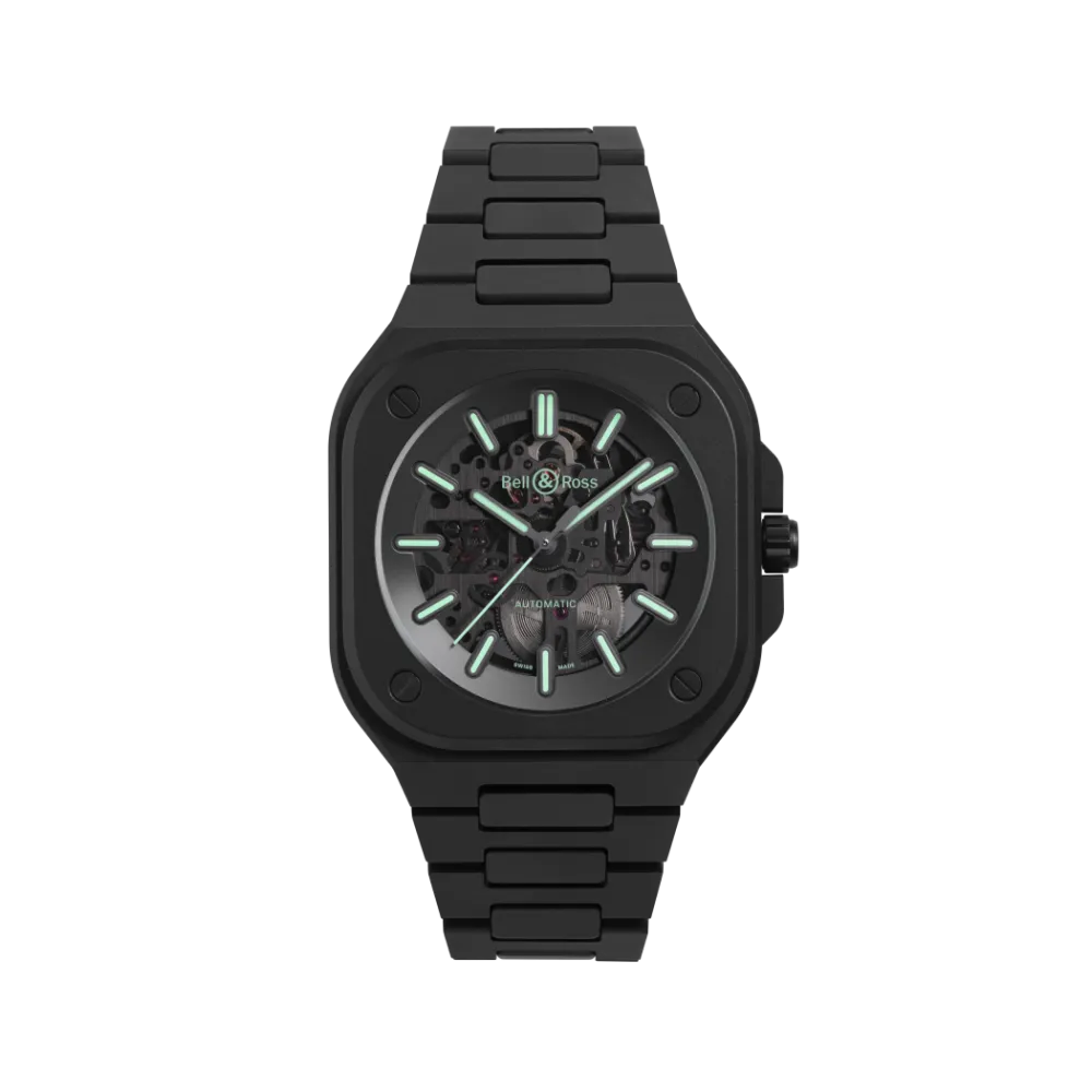 photo montrant l'intégralité de la montre bell & ross br-05 skeleton black lum ceramic
