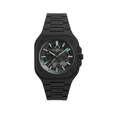 photo montrant l'intégralité de la montre bell & ross br-05 skeleton black lum ceramic