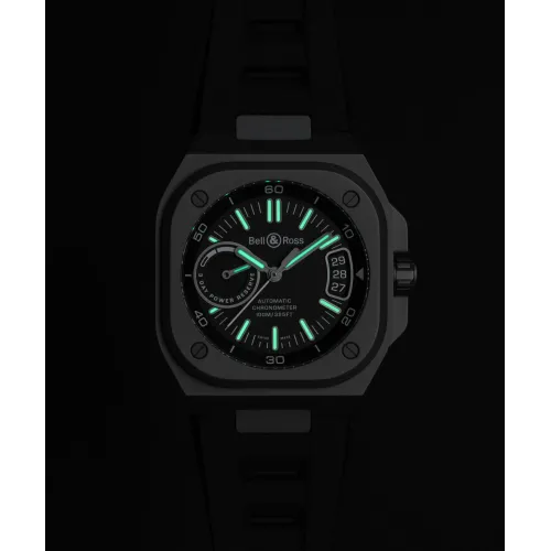 Photo montrant l'intégralité de la Bell & Ross BR-X5 Black Titanium