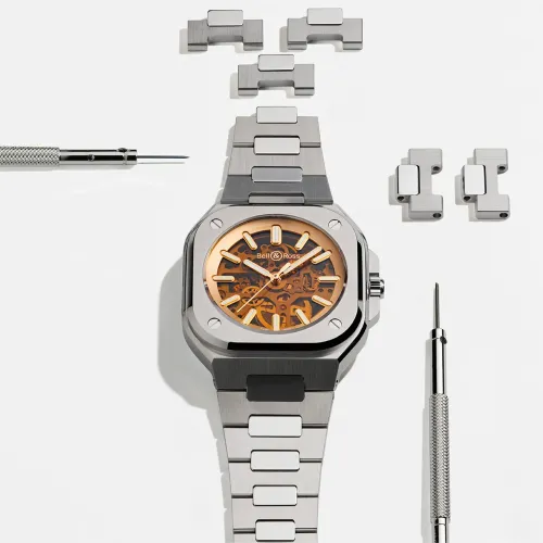 photo montrant l'intégralité de la Montre Bell & Ross BR-05 Skeleton Golden