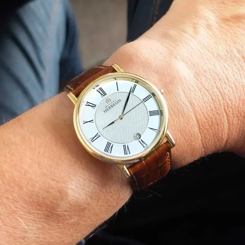 MONTRE HERBELIN CLASSIQUE – QUARTZ – PVD OR JAUNE & CUIR BRUN