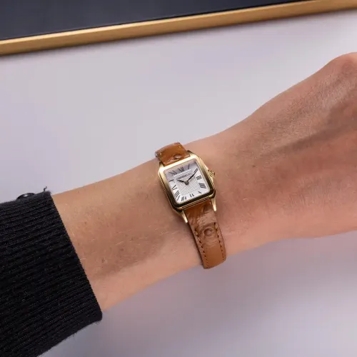 Vue intégrale de la Montre Herbelin Luna – Mini Quartz – PVD Or Jaune & Cuir Camel