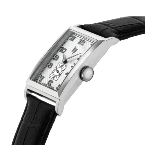 Photo montrant l'intégralité de la Montre Lip Churchill T24 Aiguilles Argentées