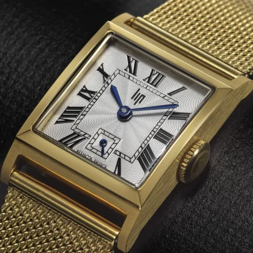 Photo montrant l'intégralité de la Montre Lip Churchill C18