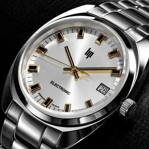 Photo montrant l'intégralité de la Montre Général de Gaulle Classique 35 mm