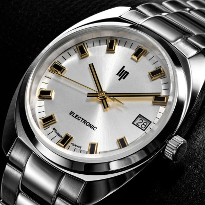 Zoom détaillé sur la Montre Général de Gaulle Classique 35 mm