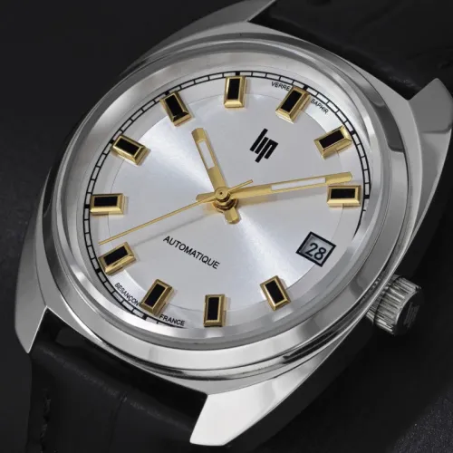 Photo montrant l'intégralité de la Montre Automatique Lip Général De Gaulle Boîtier Argent