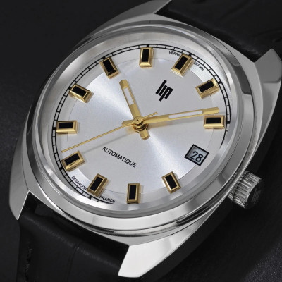 Zoom détaillé sur la Montre Automatique Lip Général De Gaulle Boîtier Argent