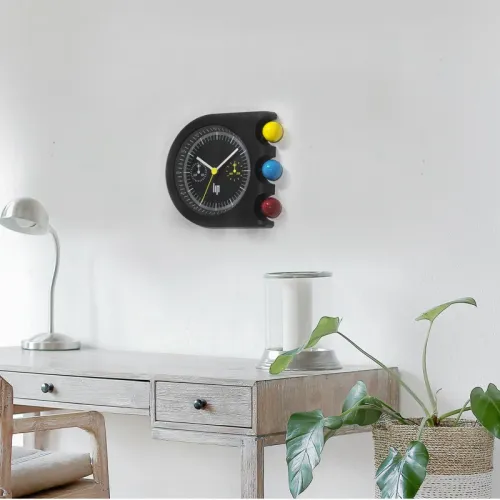 vue complète de la Montre LIP Wall Clock MACH 2000