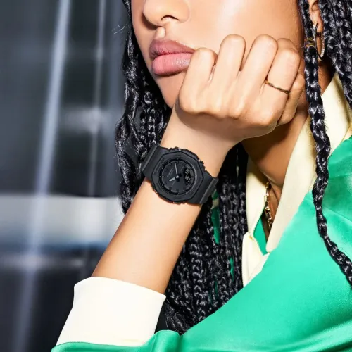 Photo montrant l'intégralité de la montre Montre Casio GMA-P2100BB-1AER