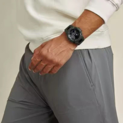 Photo poignet de la montre Casio G-Shock GBA-900UU-3A