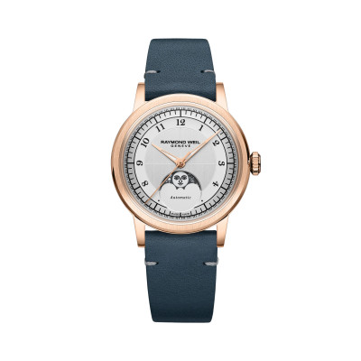 Photo montrant l'intégralité de la montre Montre Raymond Weil Millesime Moonphase, Cadran Argenté, Bracelet Cuir Bleu Marine