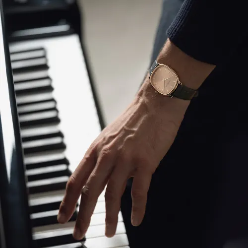 Photo montrant l'intégralité de la montre Montre Raymond Weil Toccata Heritage, Cadran Cuivré, Bracelet Gris