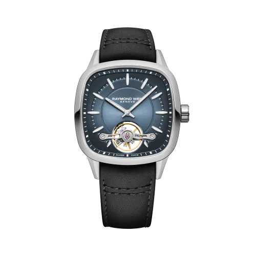 Photo montrant l'intégralité de la montre Raymond Weil Freelancer calibre RW1212, cadran bleu, bracelet cuir noir