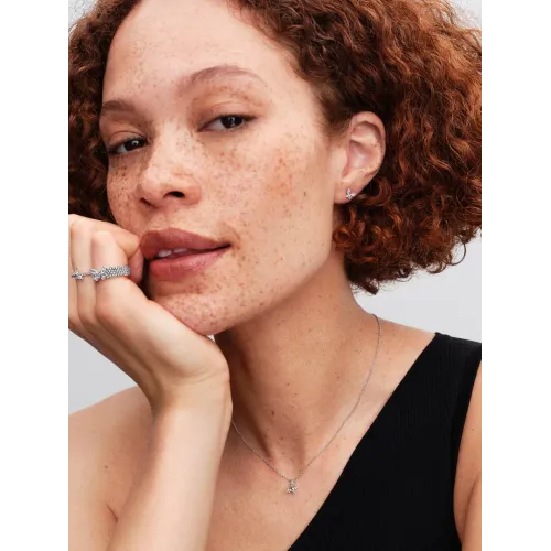 Photo présentant l’intégralité de la Pandora Bague Cocktail Papillon Scintillant Argent Massif