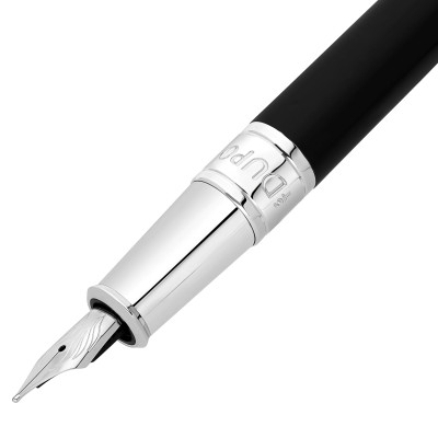 Zoom détaillé sur la pointe du Stylo S.T Dupont Initial Stylo Plume Noi