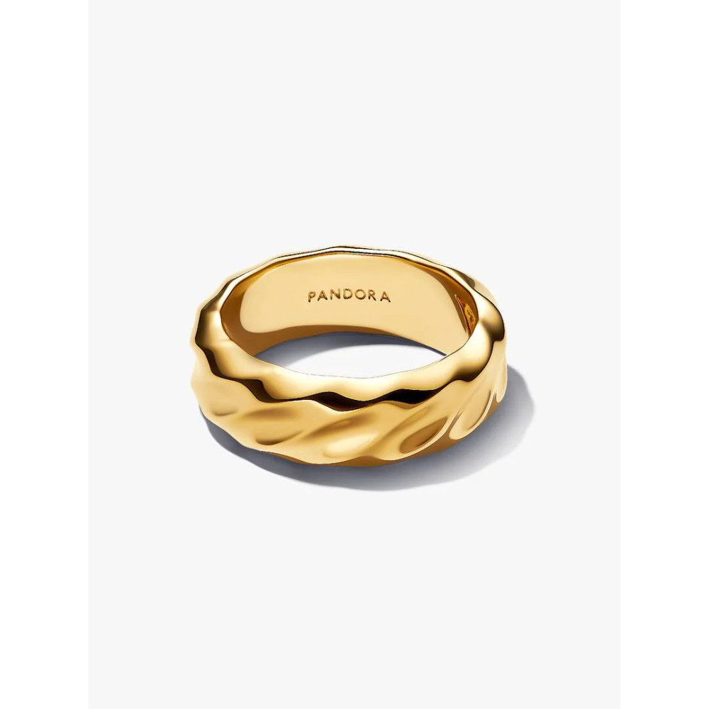 Photo présentant l’intégralité du Pandora Anneau Large Ondulé métal doré à l’or 14 carats