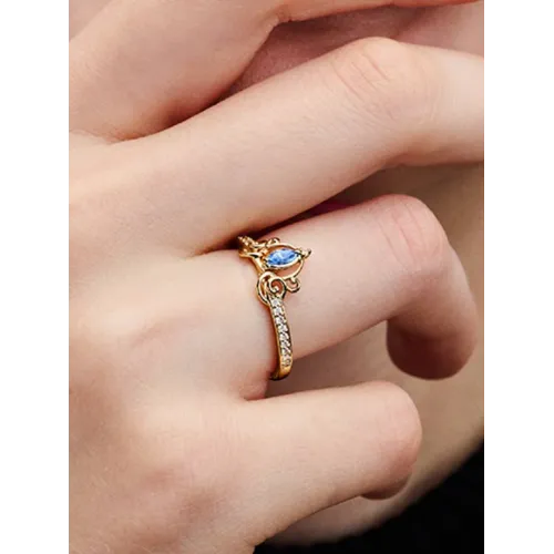 Photo présentant l’intégralité de la Pandora Bague Disney Carrosse De Cendrillon Métal Doré À L'Or 14 Carats