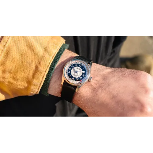 Photo montrant l'intégralité de la montre Montre Oris Big Crown Pointer Date Bullseye