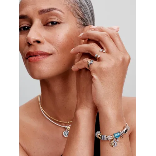 Photo présentant l’intégralité de la Pandora Bague Ouverte Étoiles Filantes Métal Doré À L’Or 14 Carats