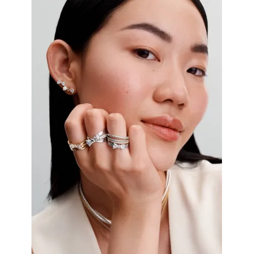 Photo présentant l’intégralité de la Pandora Anneau Scintillant Argent Massif