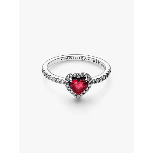 Photo présentant l’intégralité de la Pandora Bague Cœur Rouge Surélevé Argent Massif