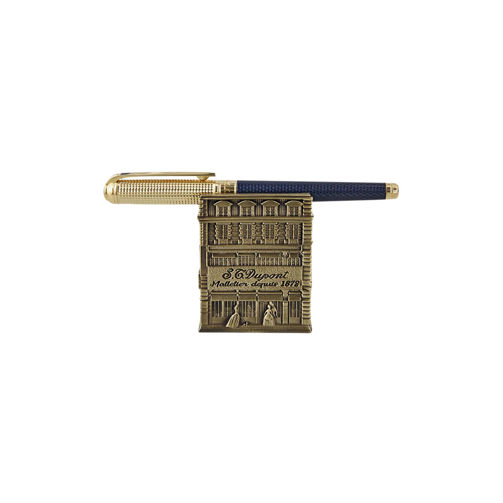 L:e Stylo S.T. Dupont Coffret Line D Hôtel Particulier Stylo sur son socle