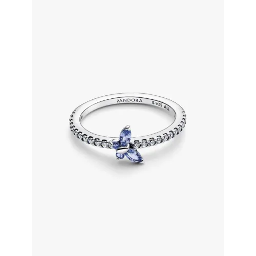 Photo présentant l’intégralité de la Bague Papillon Scintillante Argent Massif