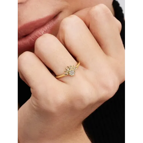 Image montrant la totalité de la Pandora Bague Céleste Soleil Scintillant Métal Doré À L'Or 14 Carats