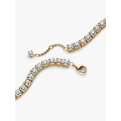 Gros plan de la Bracelet Rivière Audacieux Scintillant Doré Métal Doré À L’Or 14 Carats