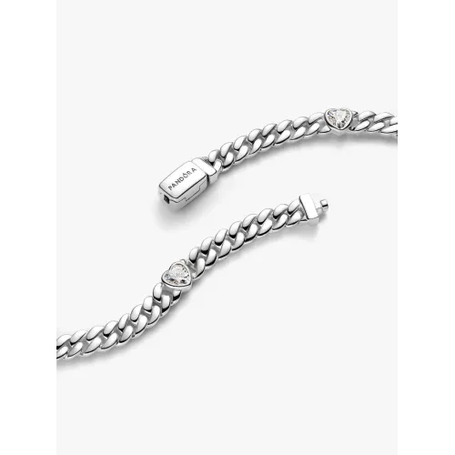 Photo présentant l’intégralité de la Bracelet Maille Cubaine Cœur