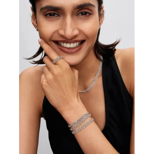 Photo présentant l’intégralité de la Bracelet Maille Cubaine Cœur