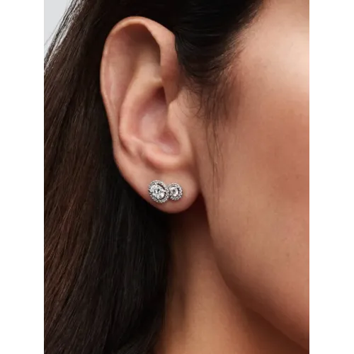 Photo présentant l’intégralité de la Clous d’Oreilles Halo Embrace