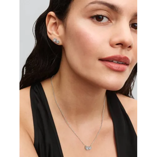 Photo présentant l’intégralité de la Clous d’Oreilles Halo Embrace