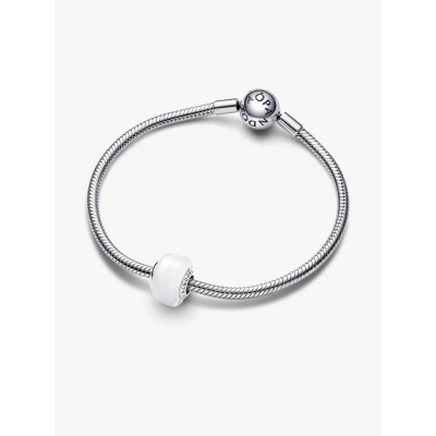 Image montrant la totalité du Mini Charm En Verre De Murano Blanc