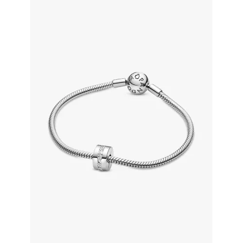 Photo présentant l’intégralité du Charm Clip Rangée Scintillante Incolore