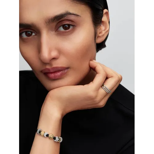 Photo présentant l’intégralité de la Mini Charm Soleil Texturé