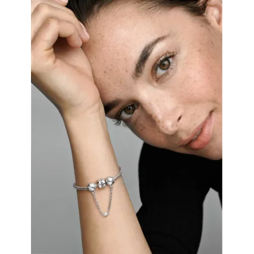 PANDORA CHARM CLIP CHAÎNE DE CONFORT CŒURS EN RELIEF