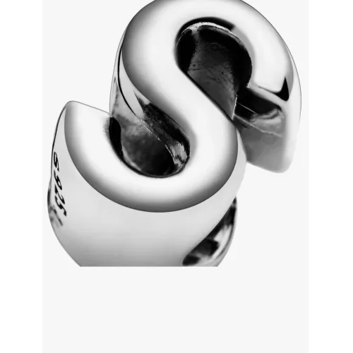 Photo présentant l’intégralité de la Charm Alphabet Lettre S