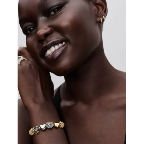 Photo présentant l’intégralité de la Charm Verre De Murano Rose Encerclé