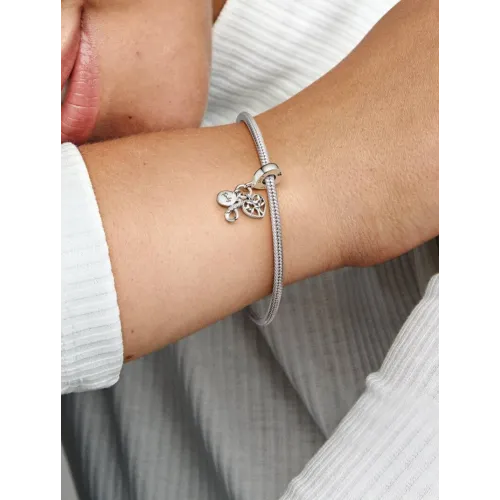 Photo présentant l’intégralité de la Charm Verre De Murano Rose Encerclé