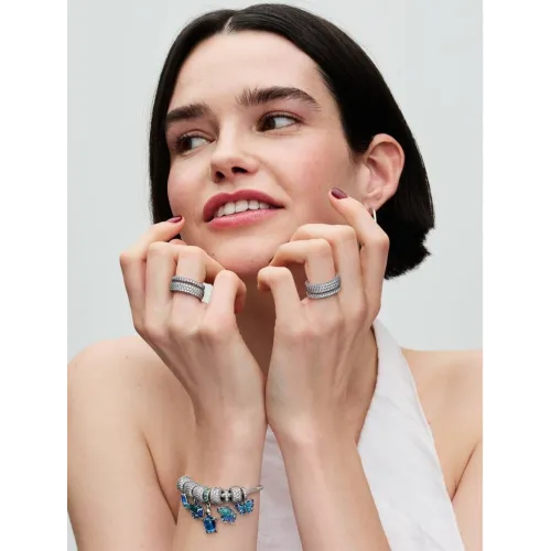 Photo présentant l’intégralité de la Charm Pendant Double Libellule Argent Massif