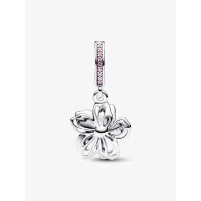 Visuel illustrant l’ensemble de la Charm Pendant Fleur De Cerisier